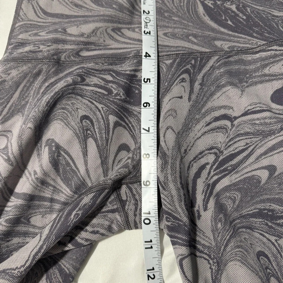 Athleta Transend 7” Shorts Dark and Light Purple Paisley Pattern Size Smll - Picture 8 of 9